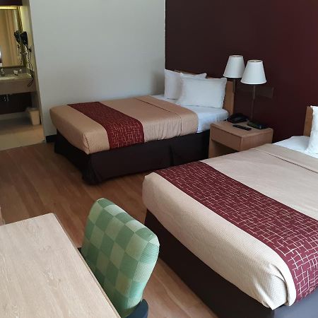 Oyo Hotel Phenix City Central Dış mekan fotoğraf