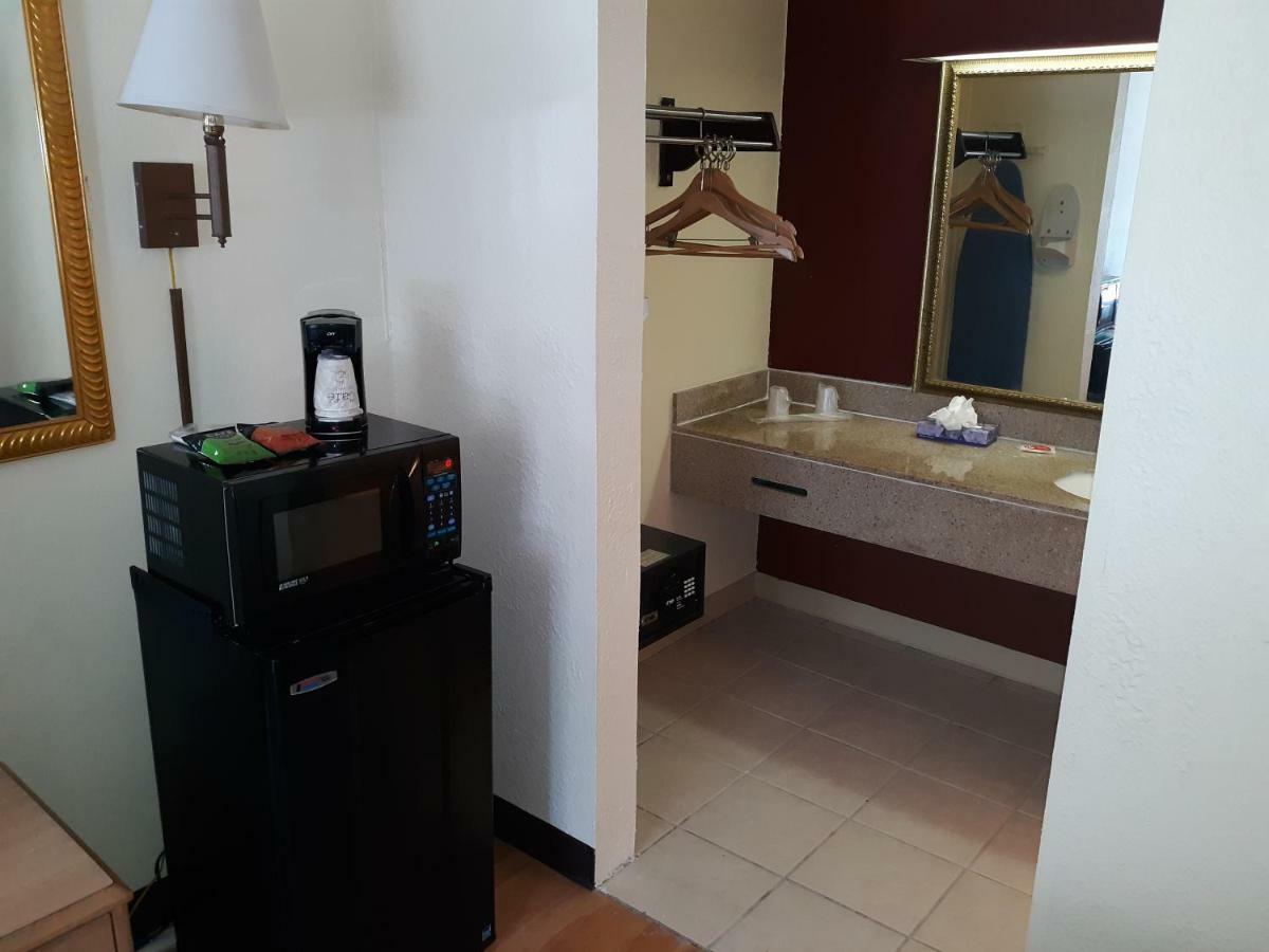 Oyo Hotel Phenix City Central Dış mekan fotoğraf